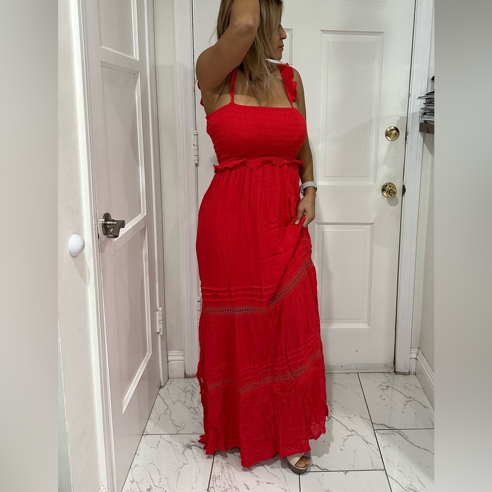 Red long maxi dress size Medium. NWOT